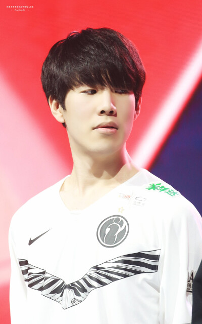 体育赛事中 体育赛事中