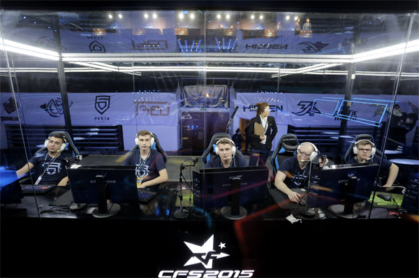 球向前拨出 球向前拨出