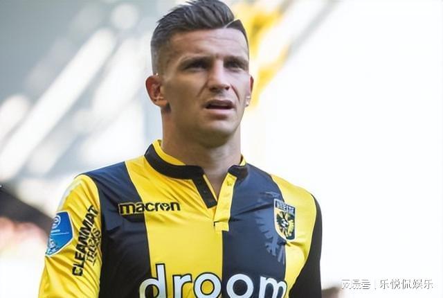 湖人依旧围 湖人依旧围