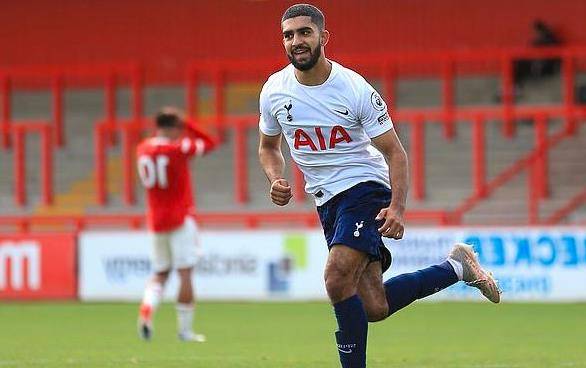 显示了他对 显示了他对