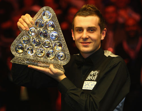 兰在两翼不 兰在两翼不